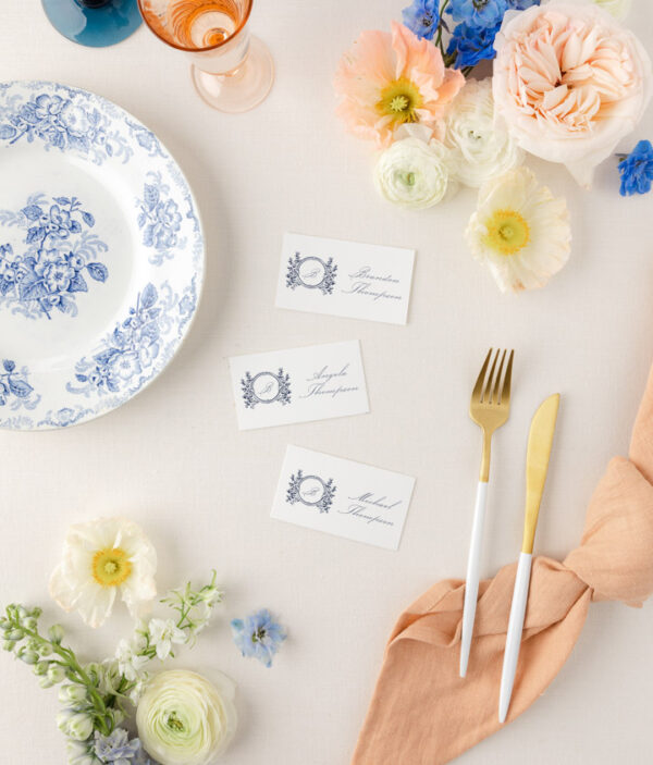 ROUND FLORAL CREST PLACE CARDS